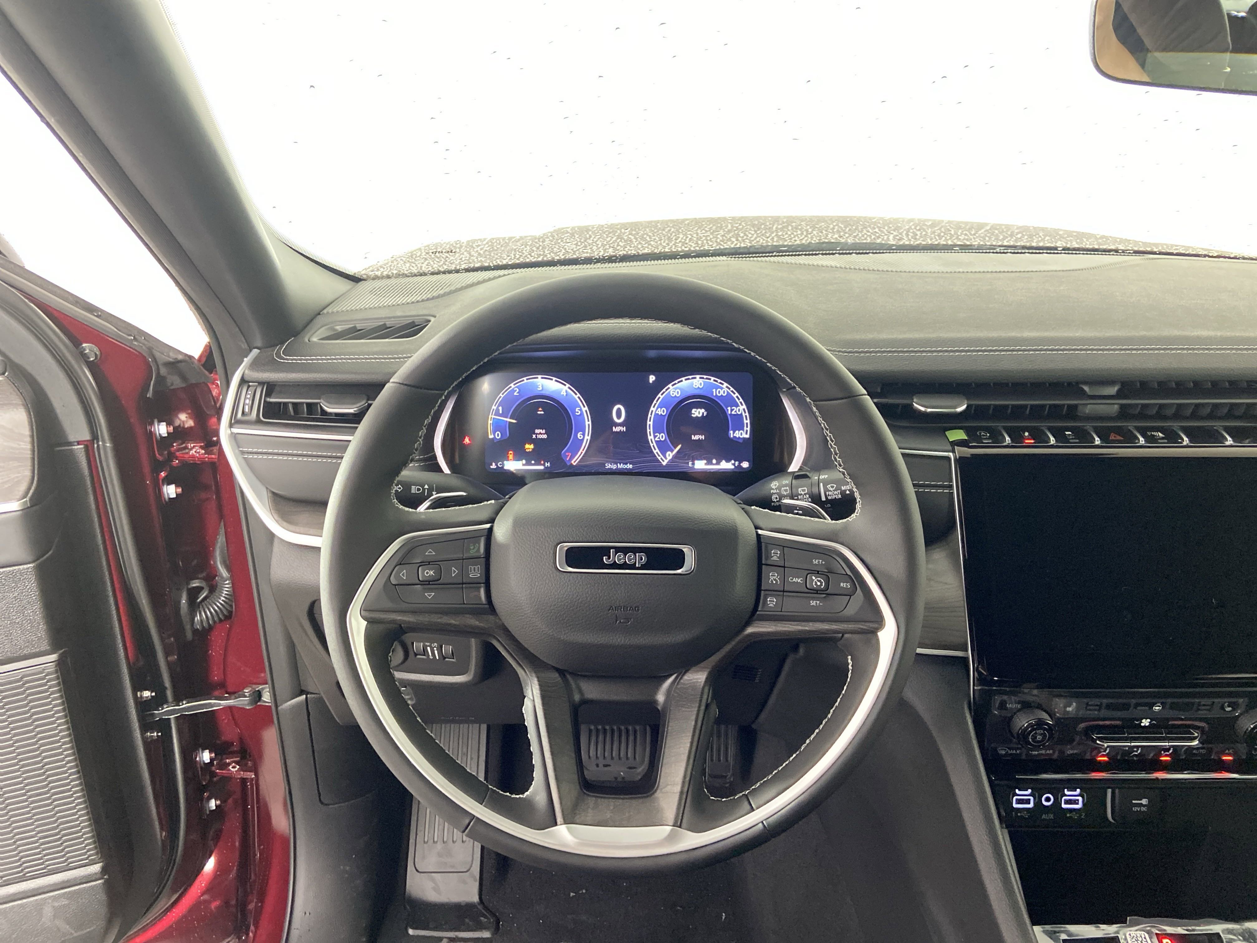 2025 Jeep Grand Cherokee Limited photo 2