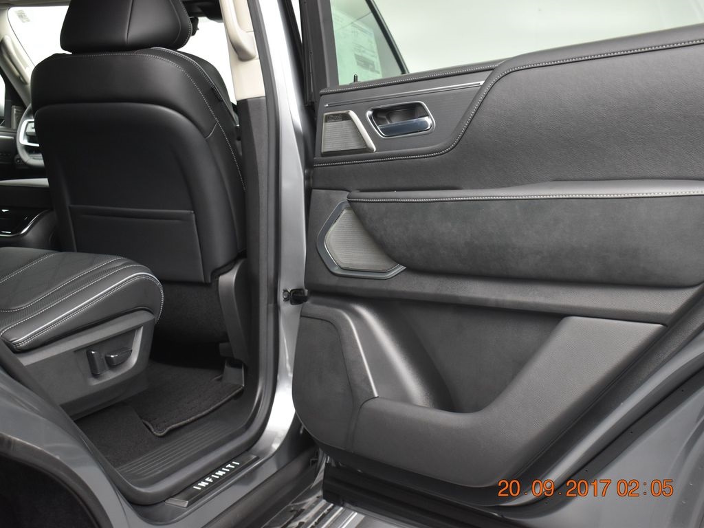 2025 Infiniti QX80 Sensory photo 17