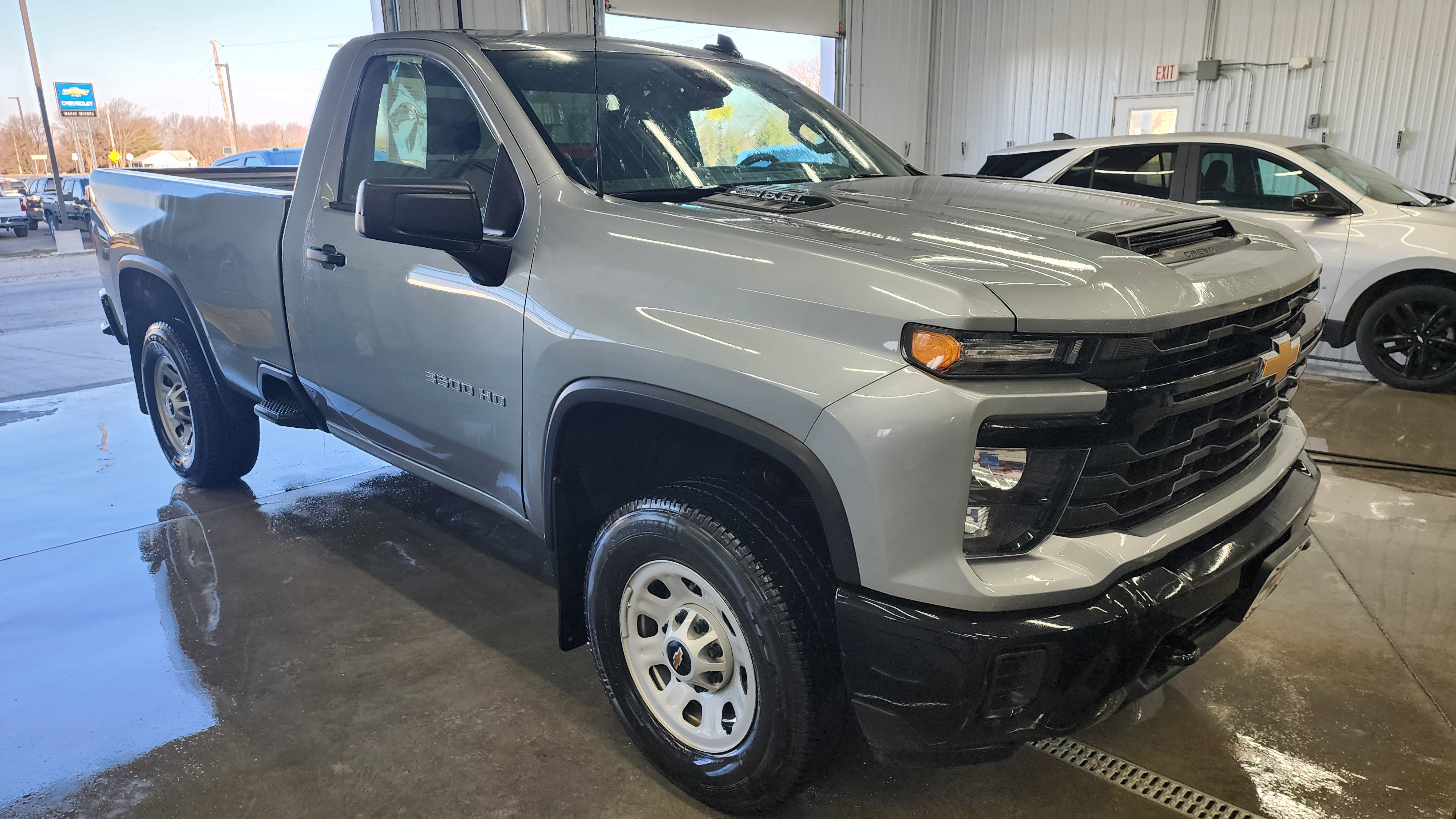 2024 Chevrolet Silverado 3500HD photo 3