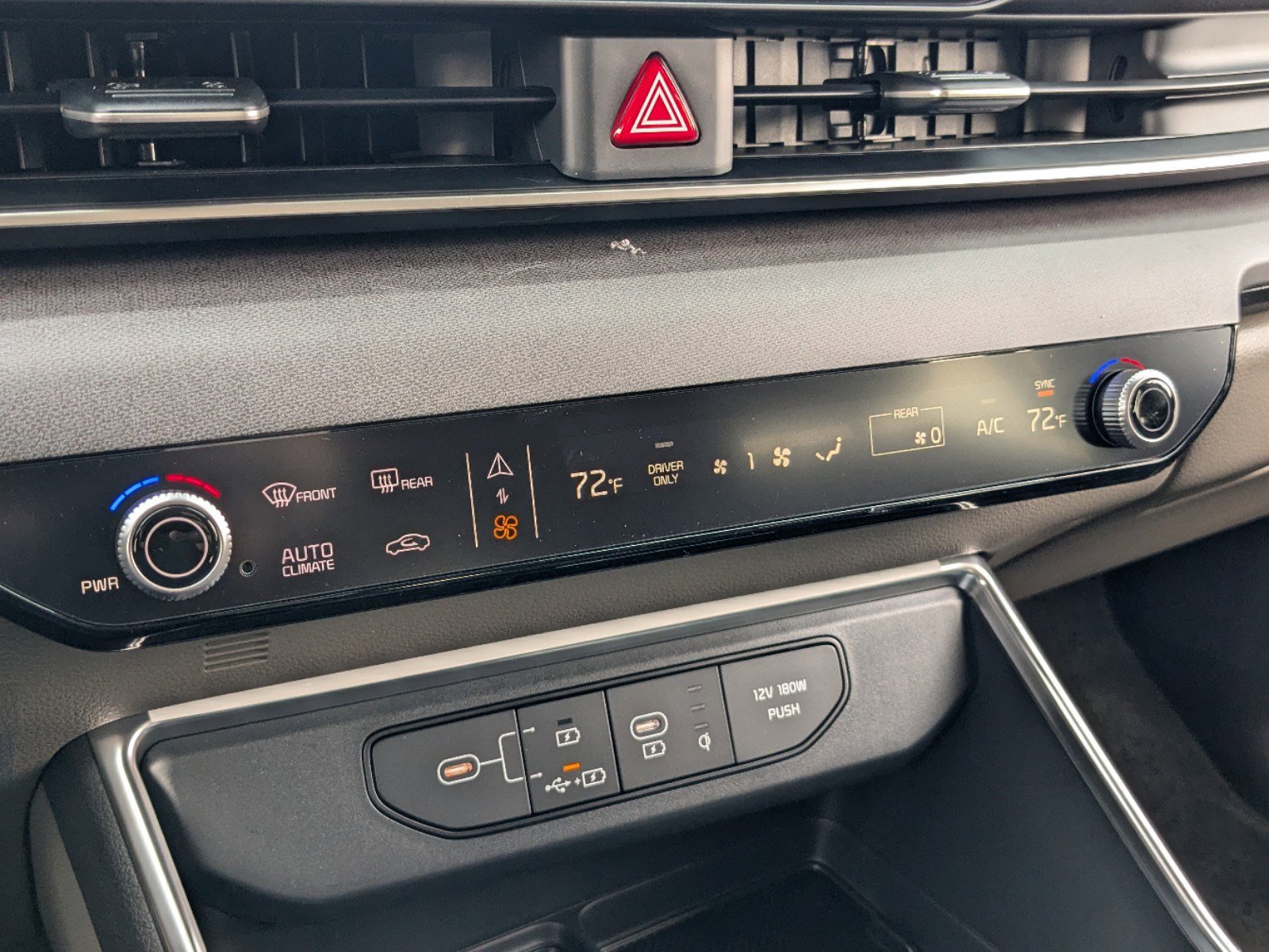 2025 Kia Carnival EX photo 23