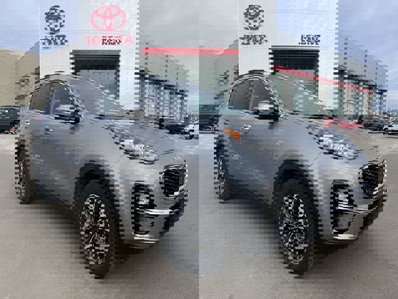 2022 Kia Sportage EX's photo