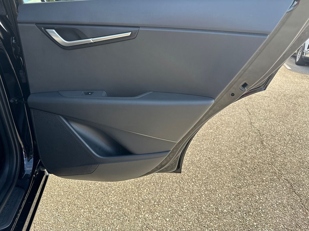 2024 Kia Niro LX photo 16