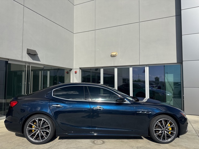 2023 Maserati Ghibli Modena Q4 photo 8