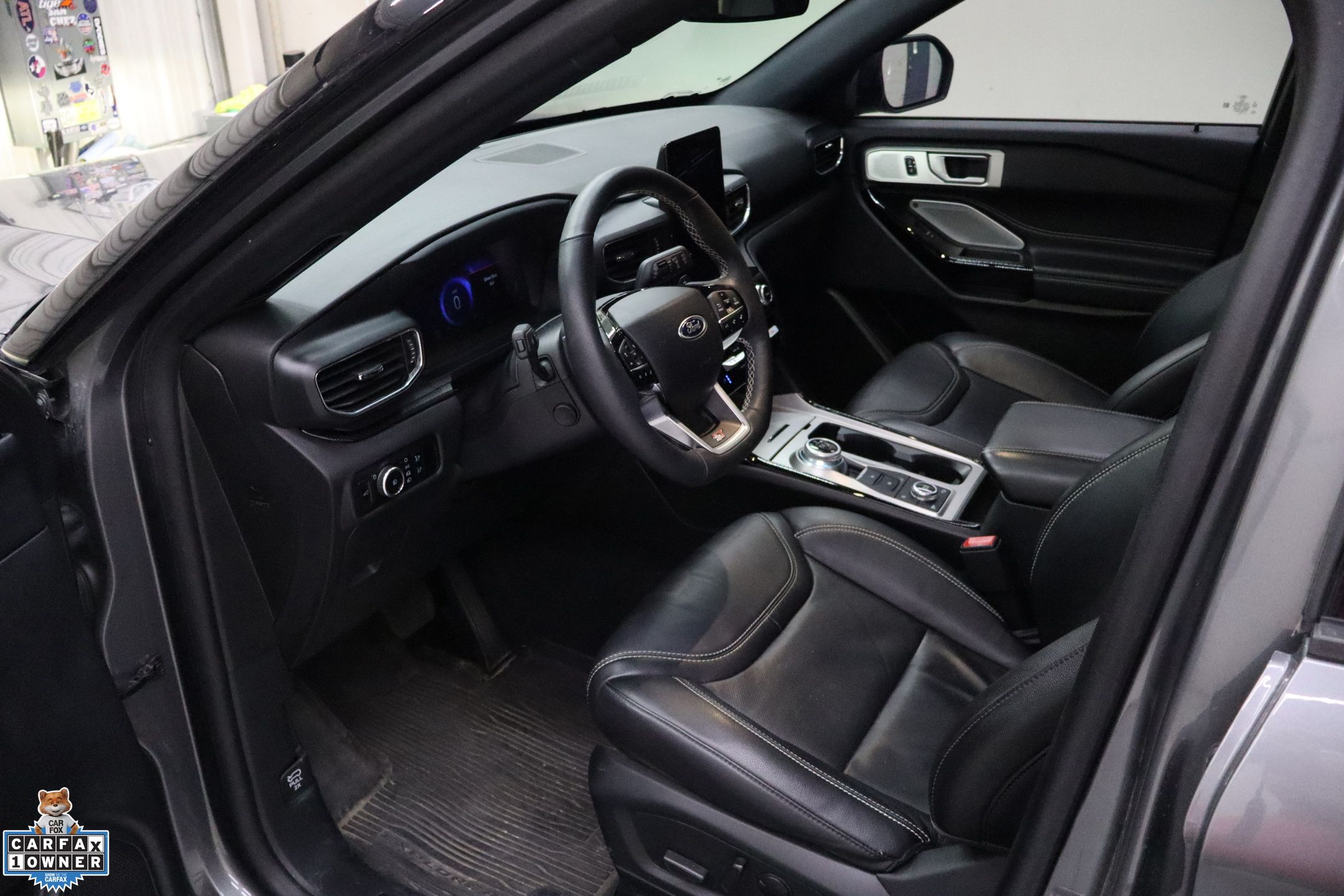 2023 Ford Explorer ST photo 25