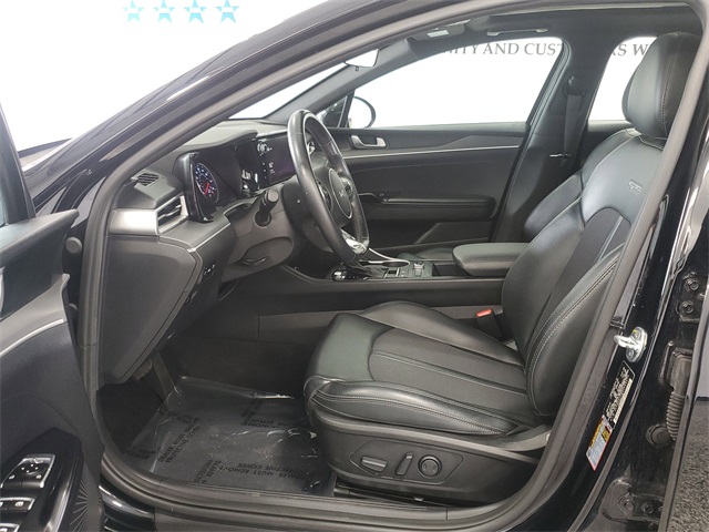2022 Kia K5 GT-Line photo 9