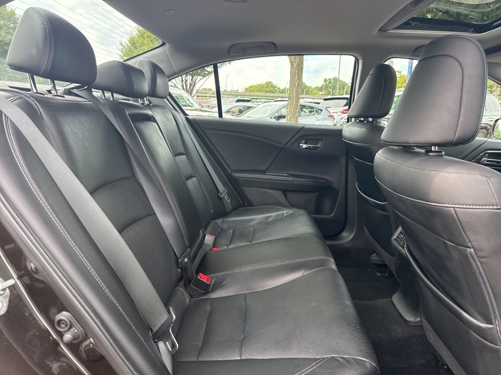 2016 Honda Accord EX-L photo 28