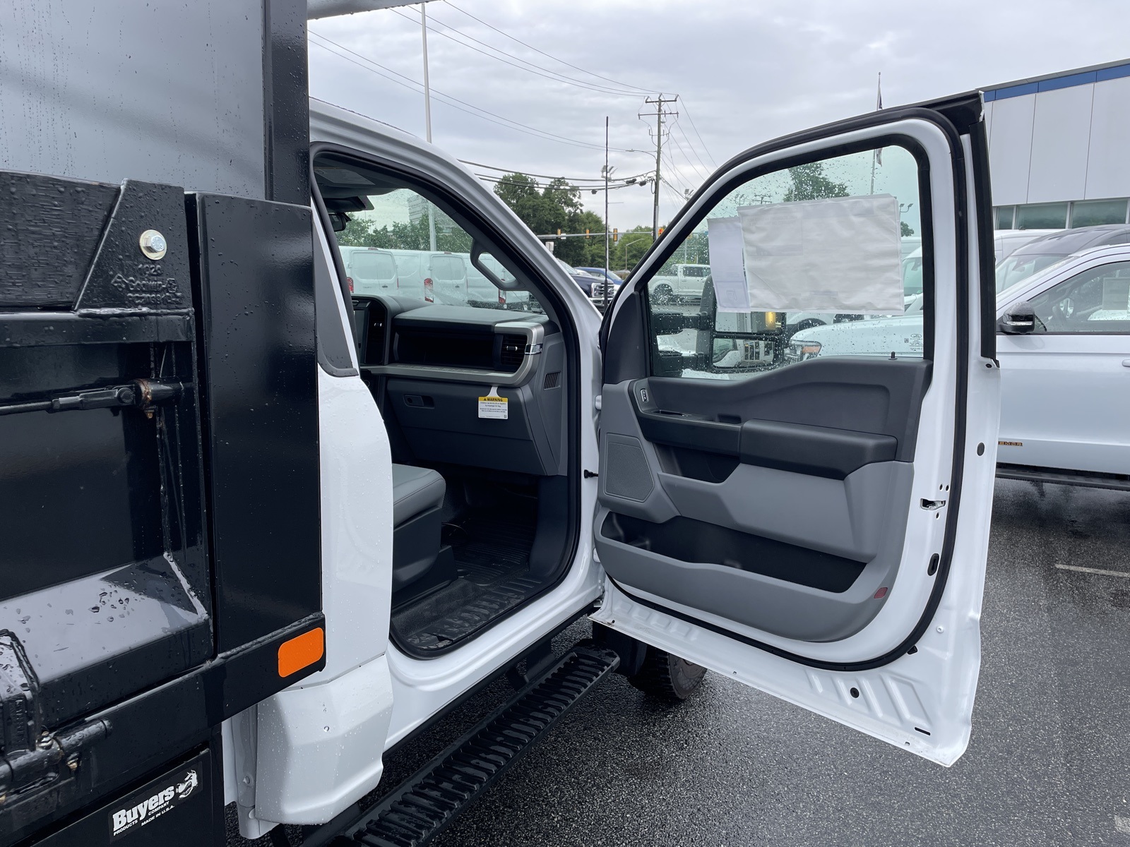 2024 Ford F-550 photo 18