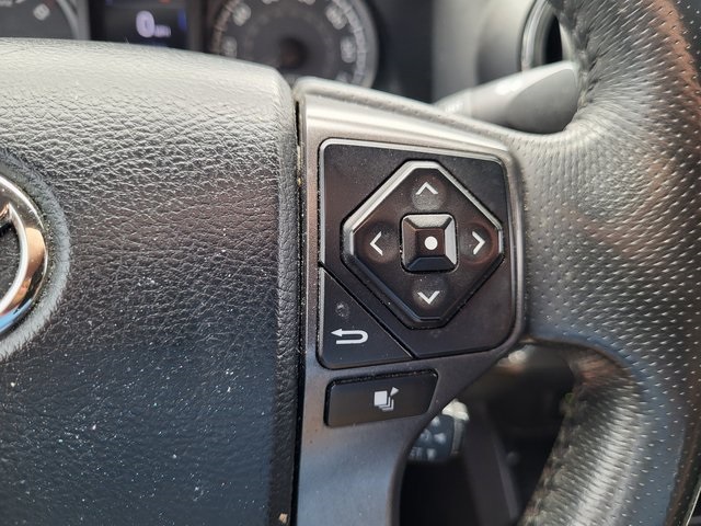 2017 Toyota Tacoma TRD Off-Road photo 21
