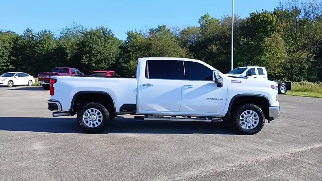 2024 Chevrolet Silverado 2500HD LTZ photo 9