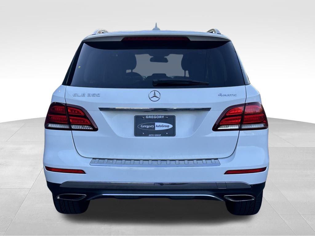 2017 Mercedes Benz GLE 350 4MATIC photo 2