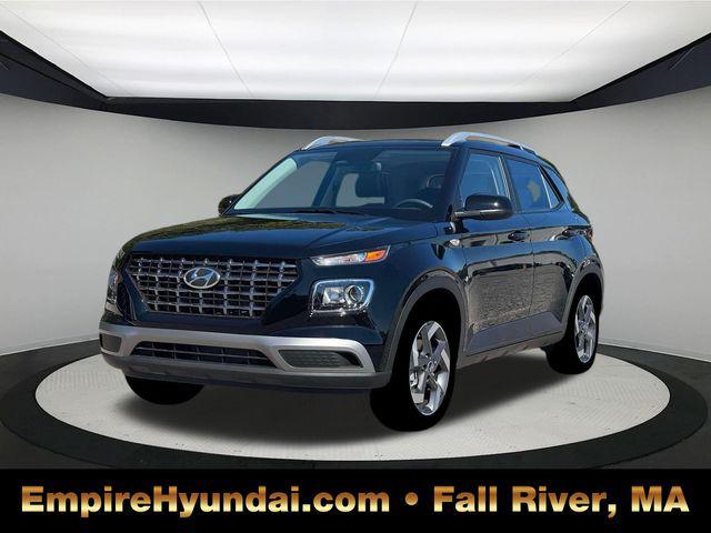 2026 Hyundai Venue SEL's photo