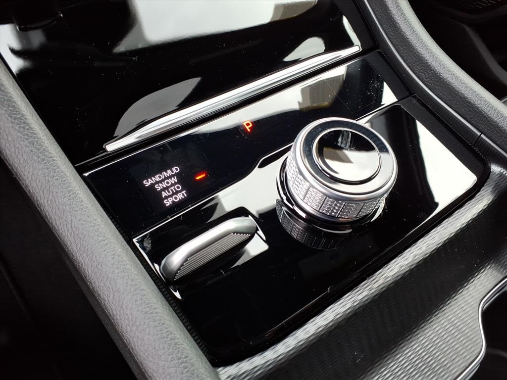 2025 Jeep Grand Cherokee Limited photo 15
