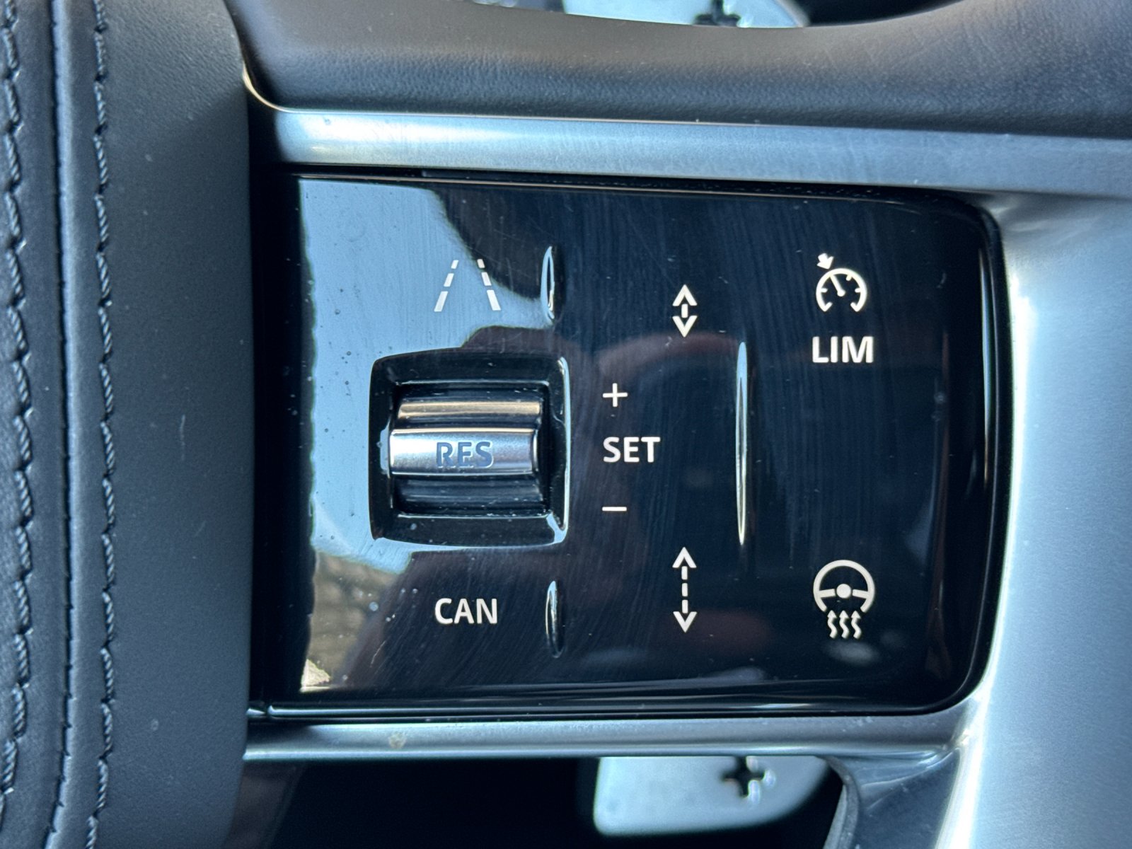 2023 Land Rover Range Rover Autobiography photo 29