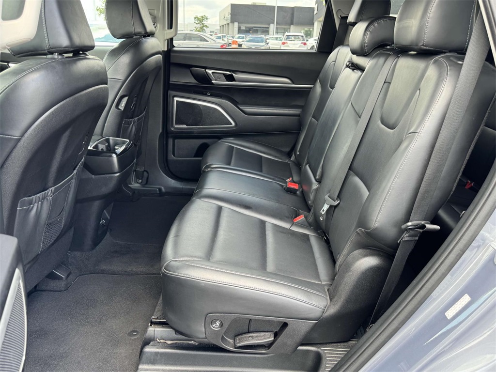 2022 Kia Telluride LX photo 15