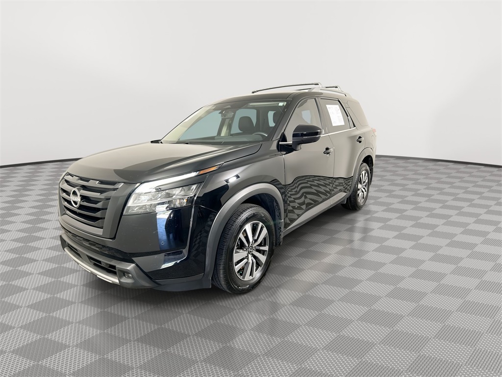 2023 Nissan Pathfinder SL photo 4