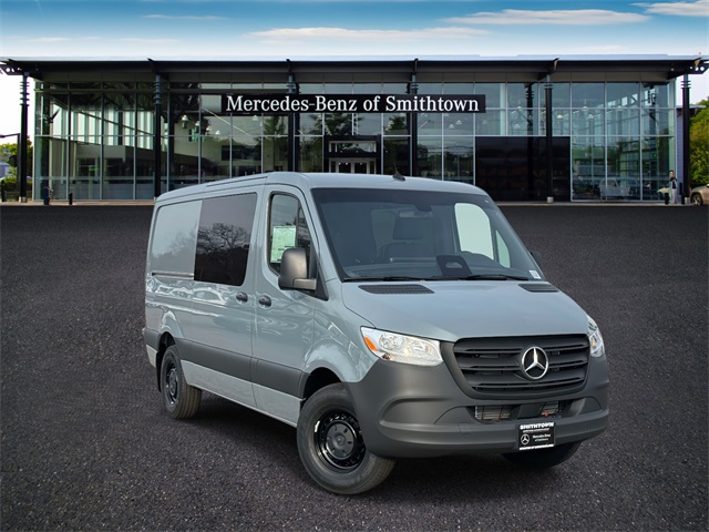 2026 Mercedes-Benz Sprinter Crew Van Base's photo