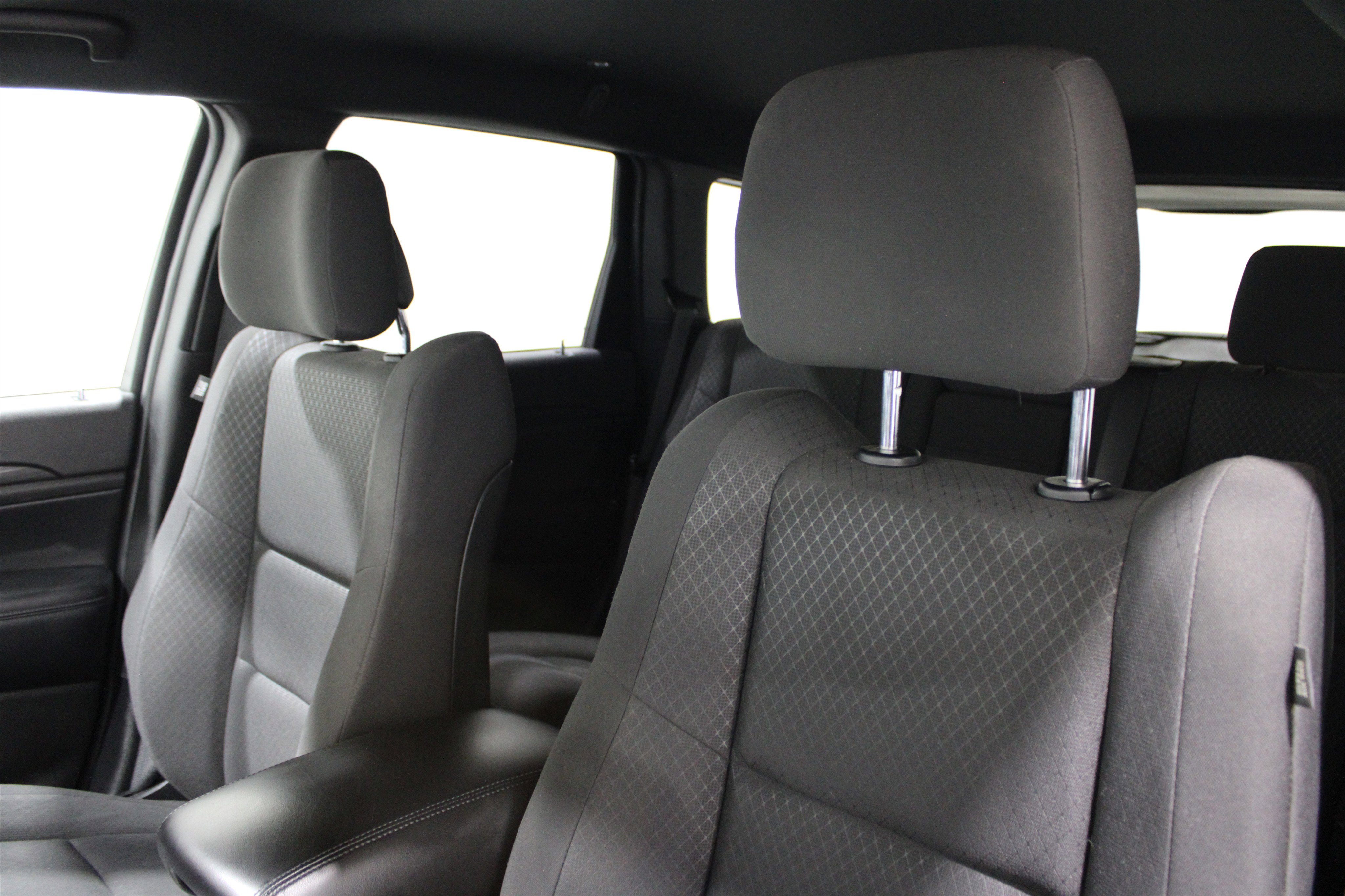 2019 Jeep Grand Cherokee Laredo E photo 4