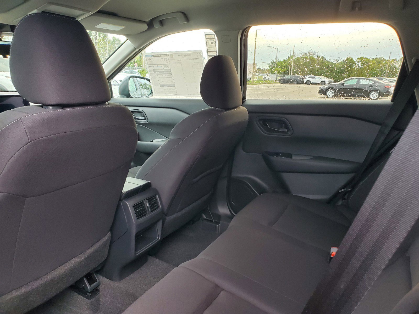 2025 Nissan Rogue S photo 4