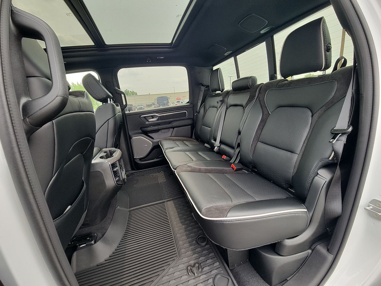 2025 Ram 1500 Laramie photo 22