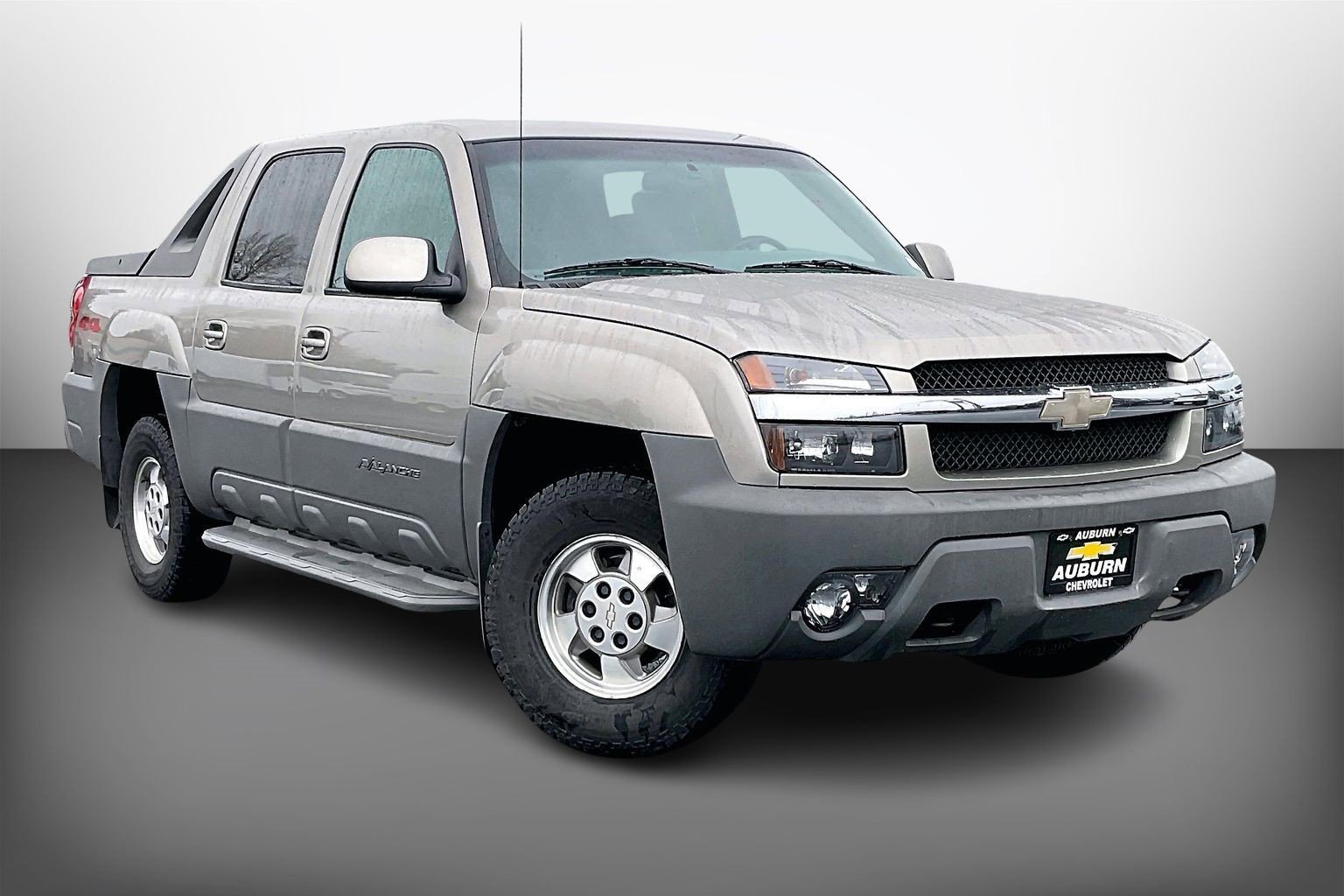2002 Chevrolet Avalanche Base's photo