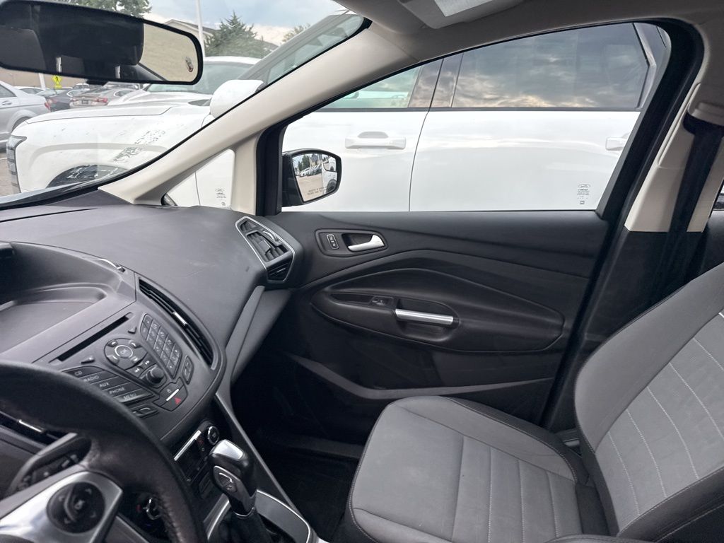 2013 Ford C-Max Hybrid SE photo 9