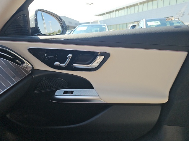 2025 Mercedes Benz E 350 4MATIC photo 22