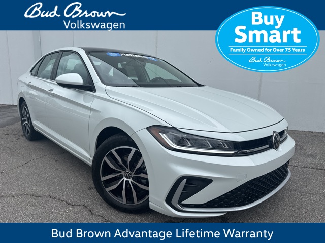 2025 Volkswagen Jetta SE's photo