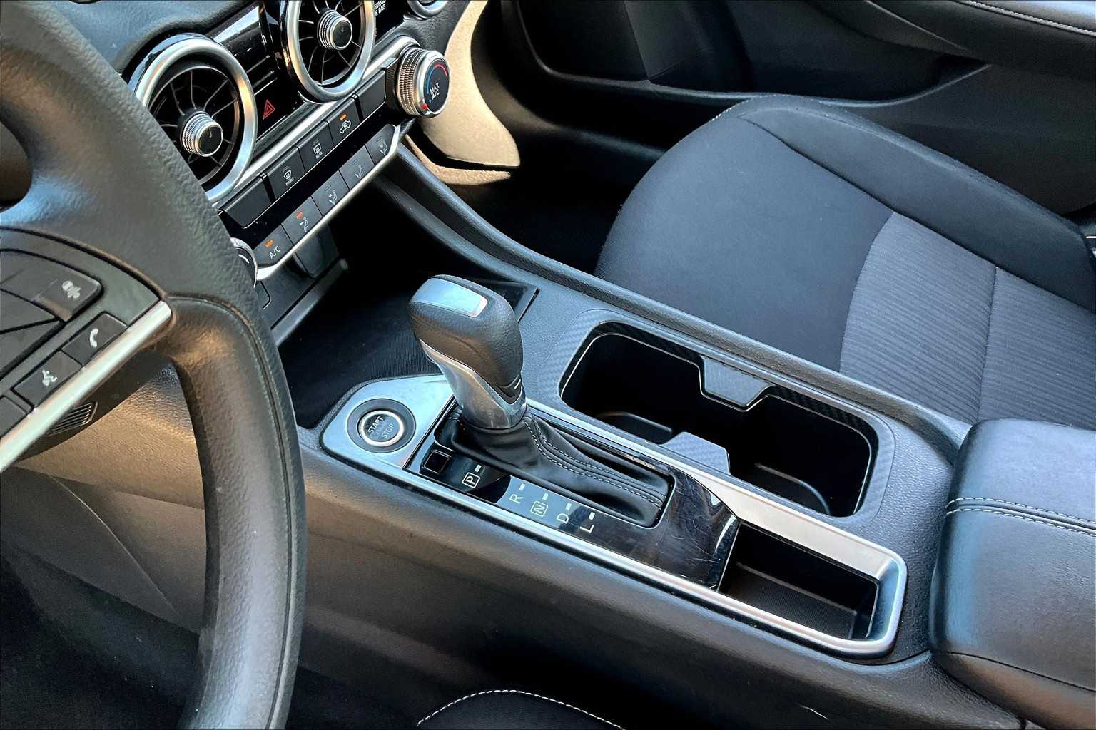2023 Nissan Sentra SV photo 15
