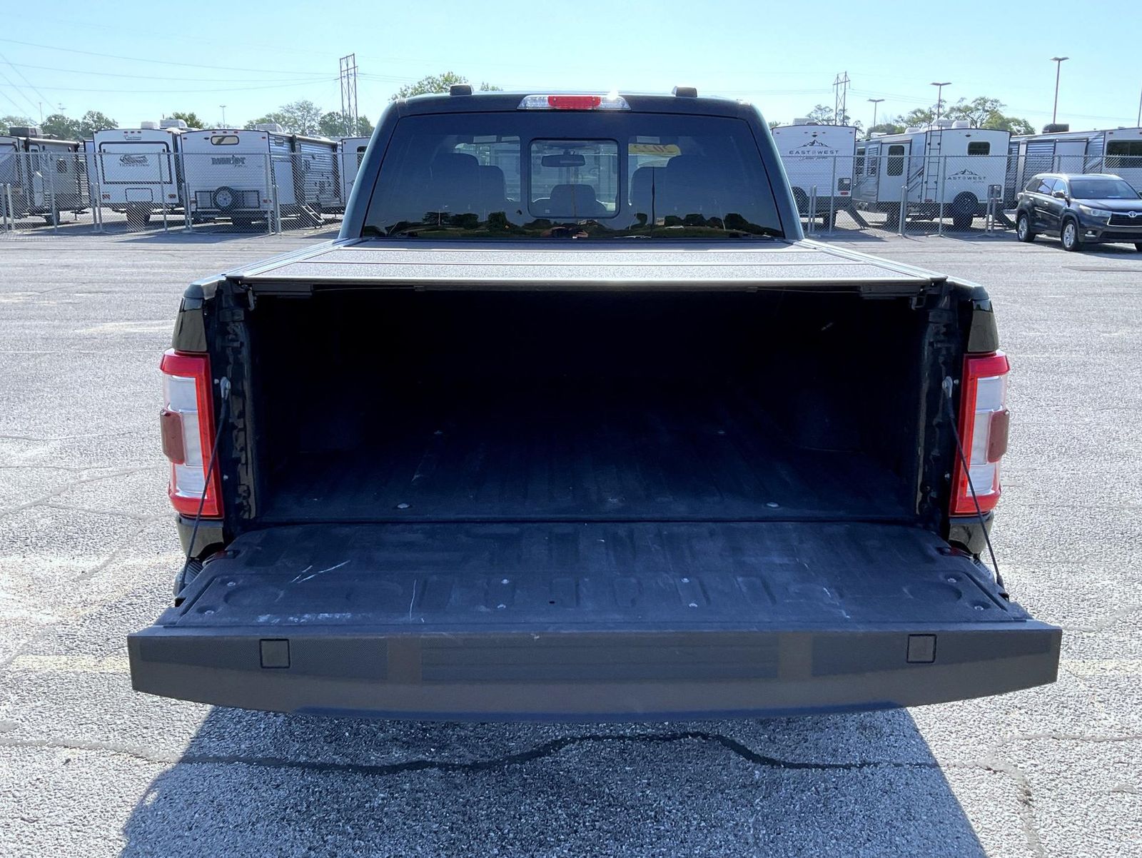 2022 Ford F-150 Lariat photo 21