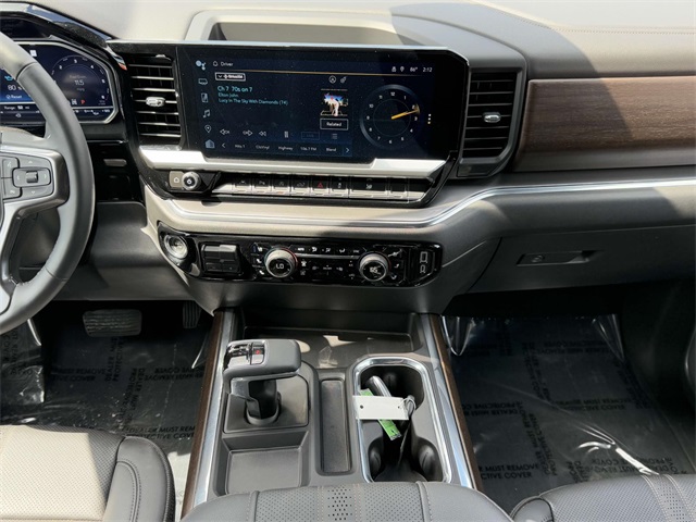 2023 Chevrolet Silverado 1500 High Country photo 19