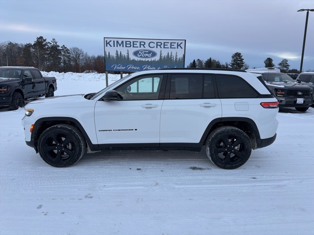 Used 2023 Jeep Grand Cherokee Altitude with VIN 1C4RJHAG5PC570499 for sale in Pine River, Minnesota