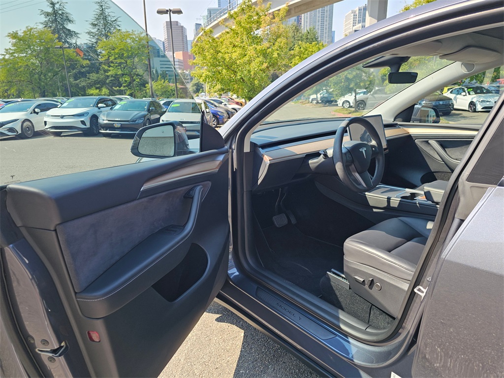 2023 Tesla Model Y Long Range photo 22
