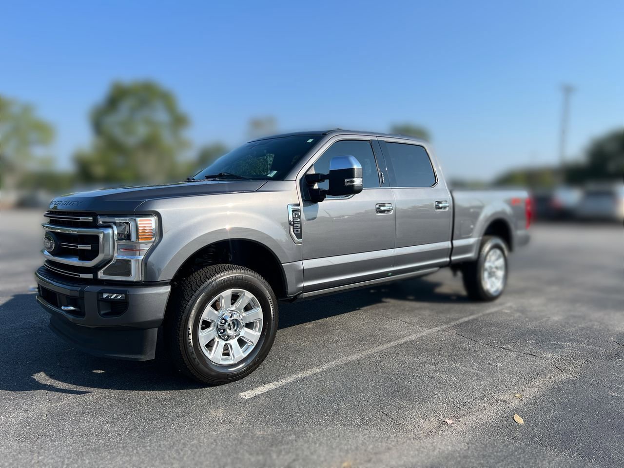 2022 Ford F-250 Super Duty Platinum's photo