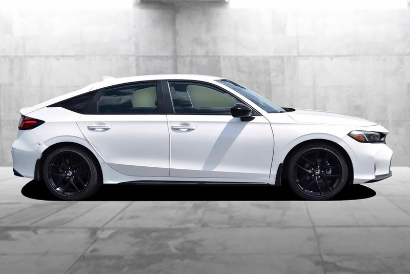 2025 Honda Civic Hatchback Sport photo 5