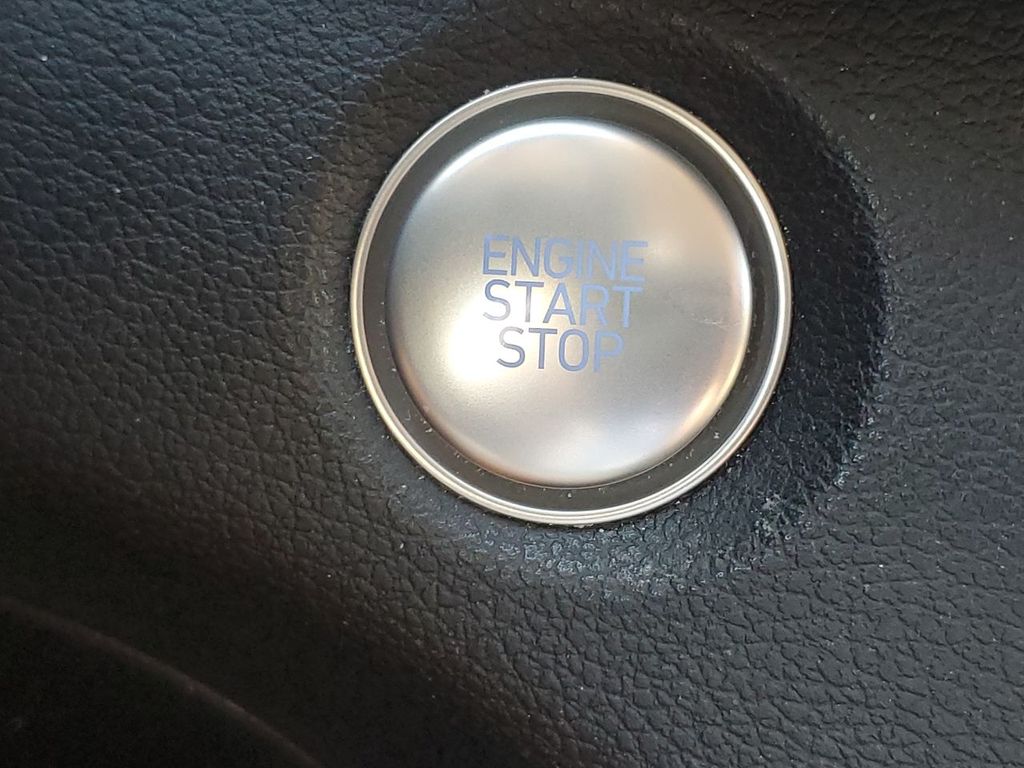 2019 Hyundai Santa Fe SEL Plus photo 30