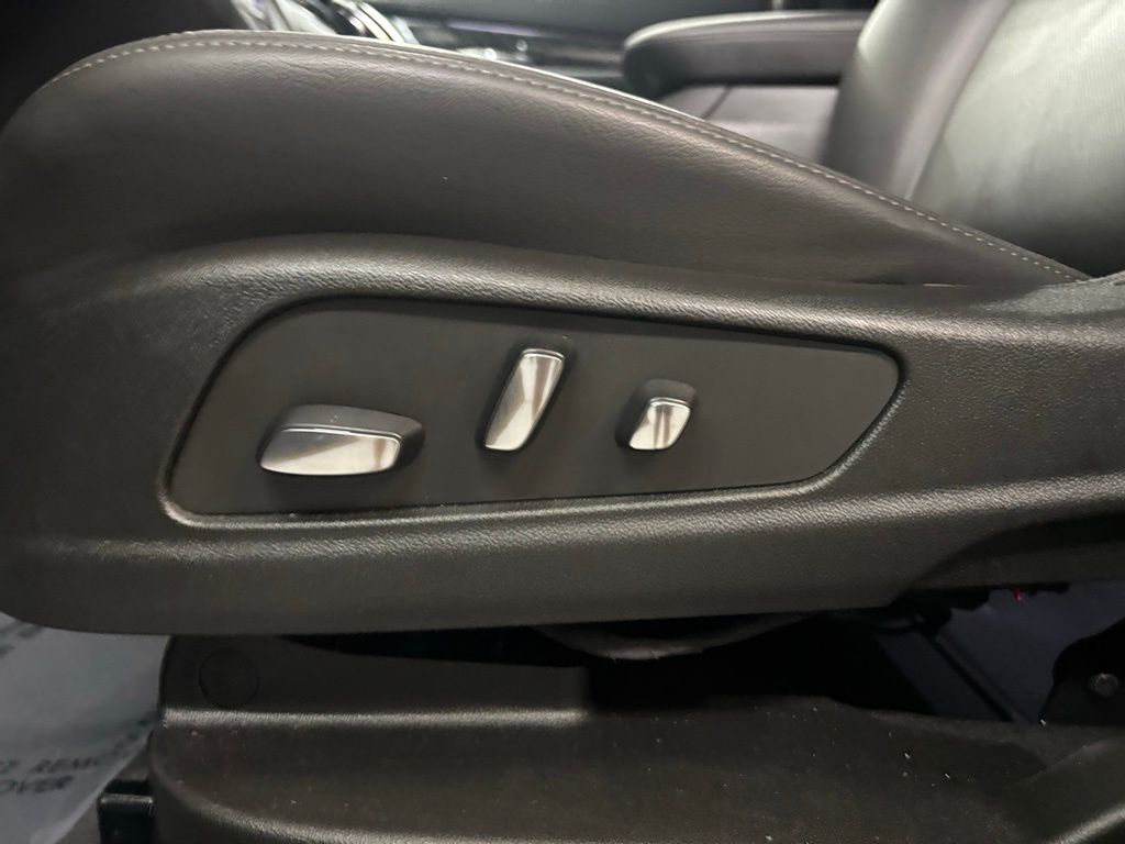 2025 Cadillac XT6 Premium Luxury photo 7