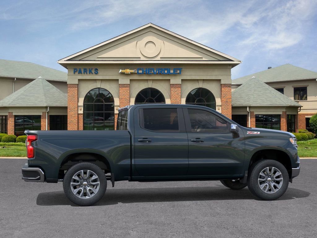 2026 Chevrolet Silverado 1500 LT photo 2