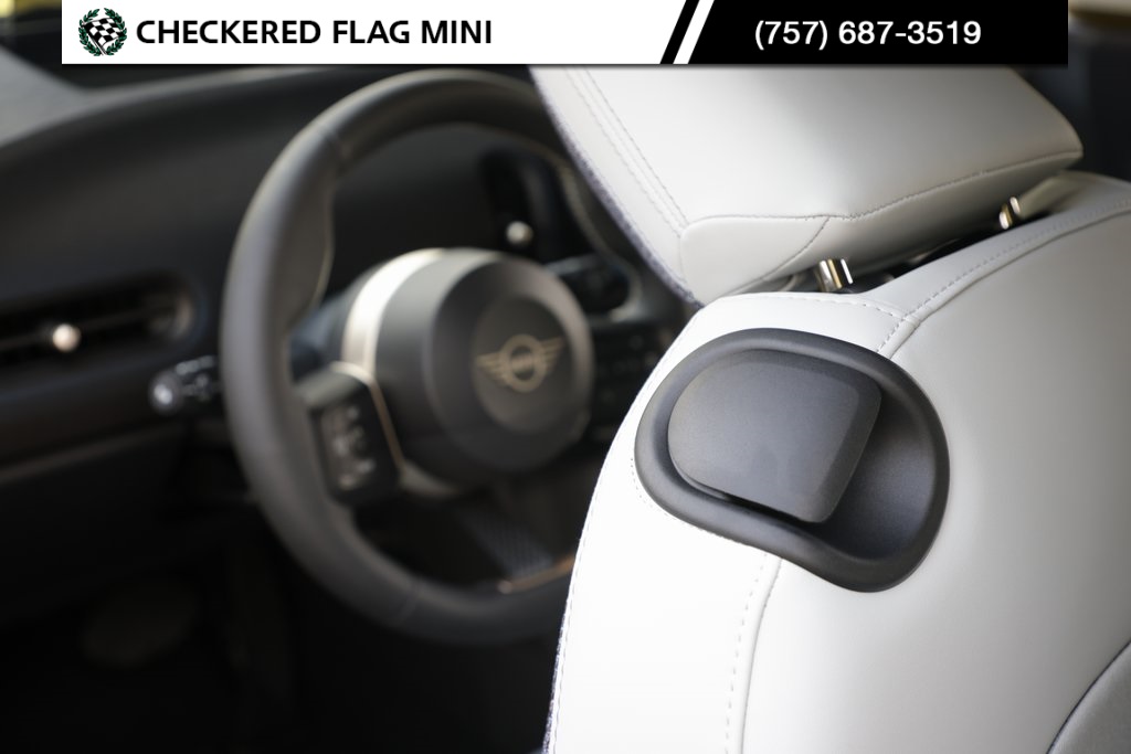 2025 Mini Cooper Hardtop S photo 19
