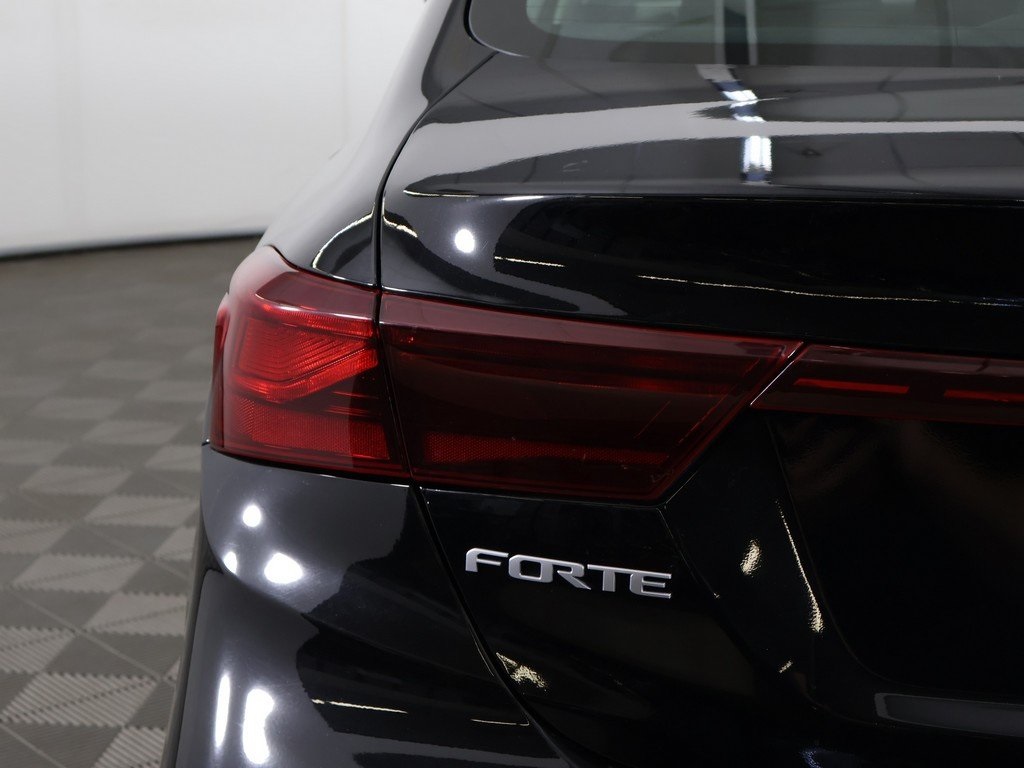 2024 Kia Forte LXS photo 12