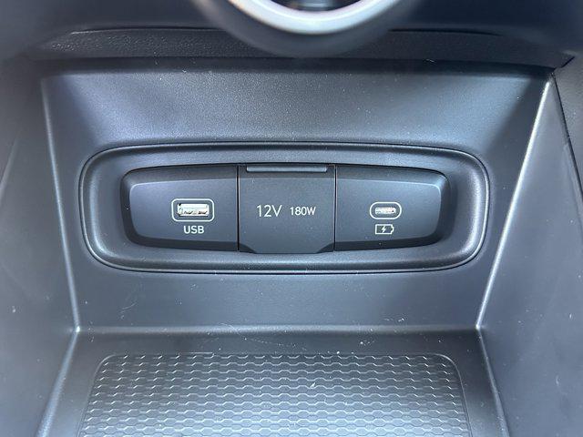 2025 Hyundai Venue SE photo 26