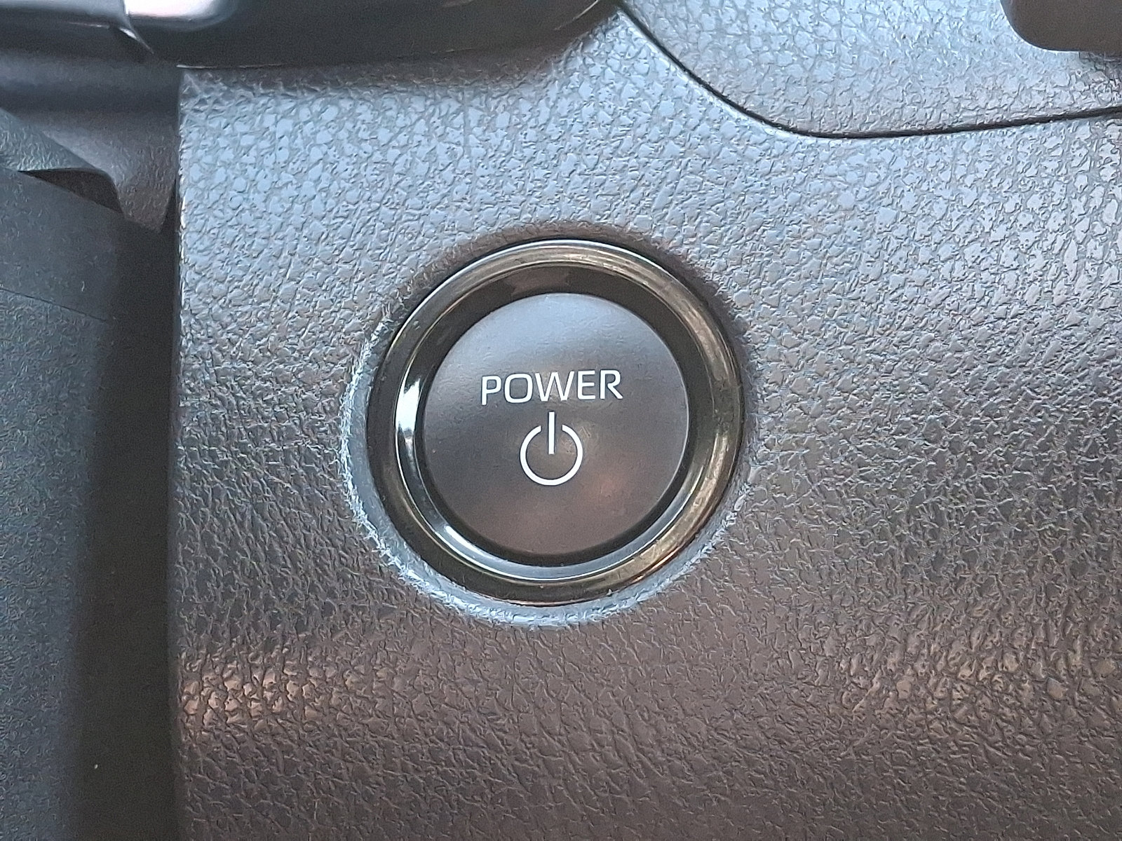 2025 Toyota Camry LE photo 19