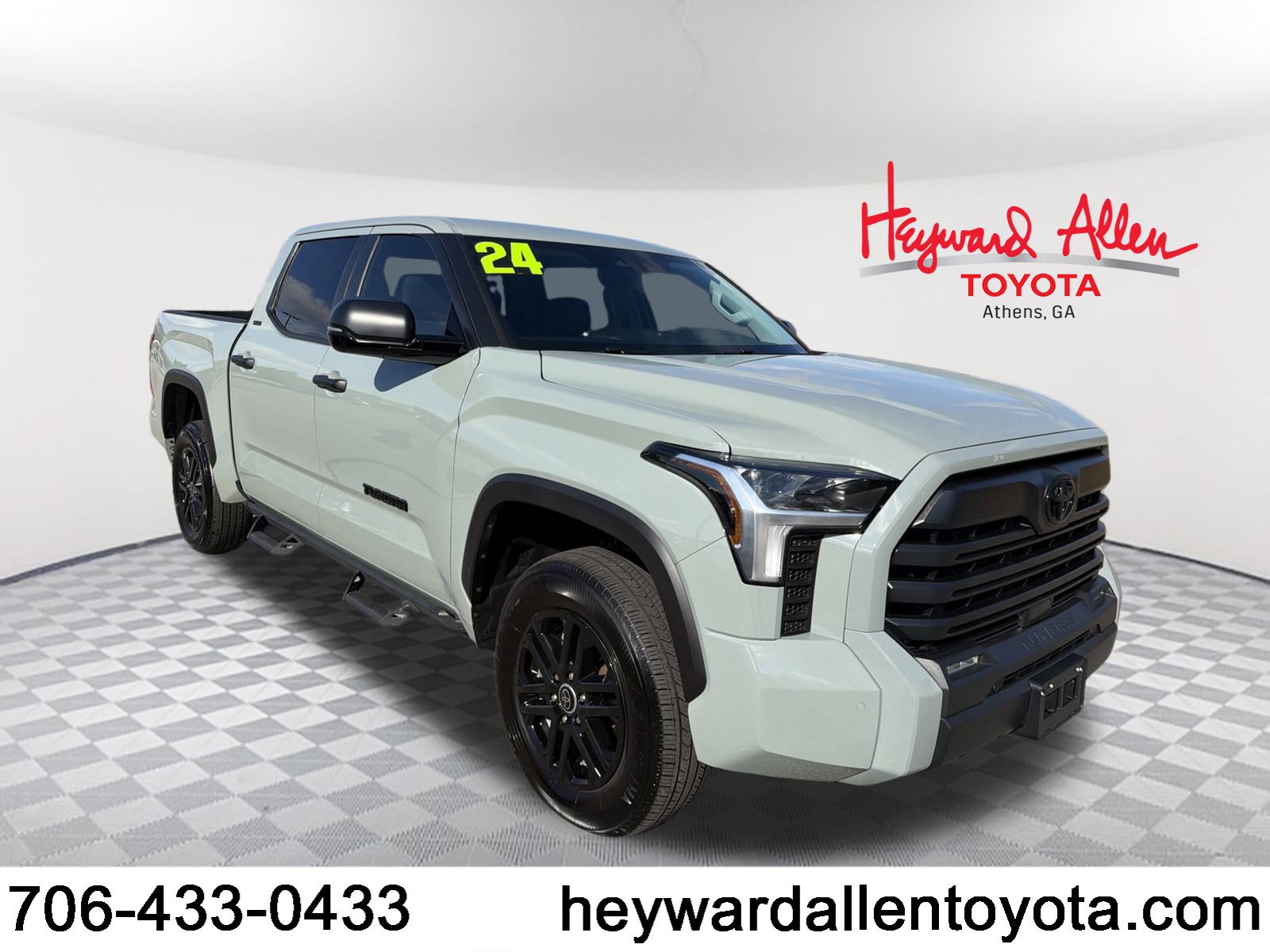 2024 Toyota Tundra SR5's photo