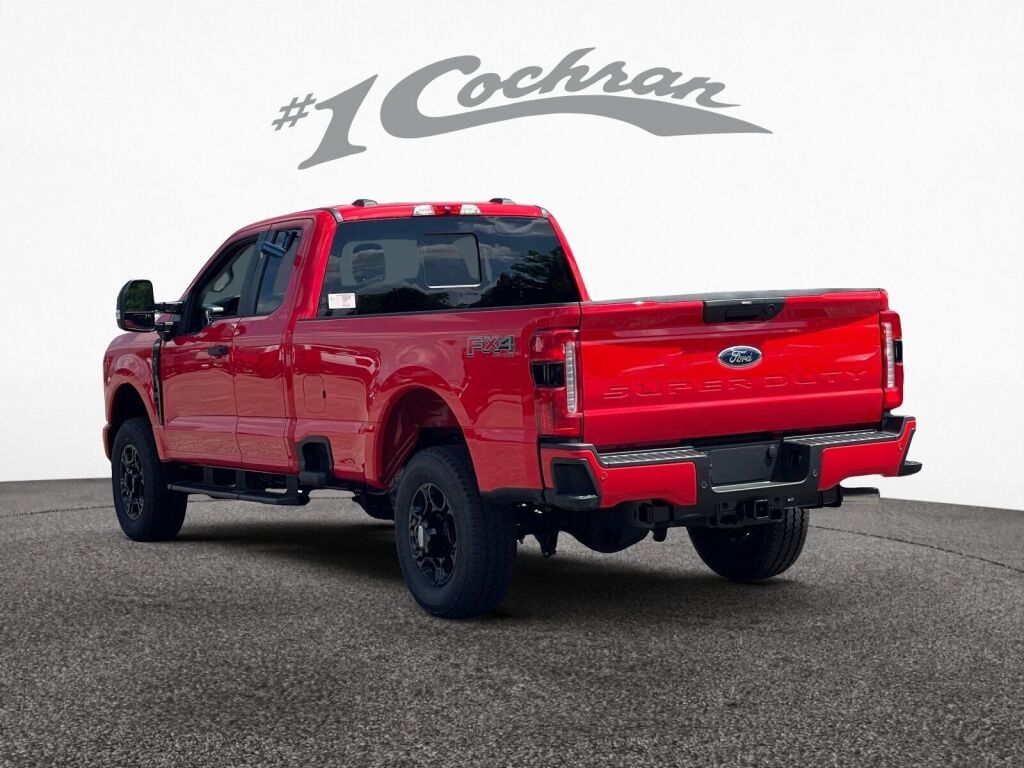 2025 Ford F-350 XL photo 4
