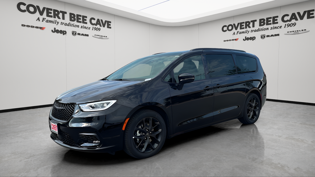 2026 Chrysler Pacifica Limited photo 3