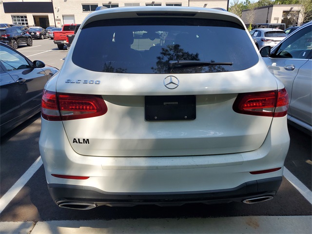 2019 Mercedes Benz GLC 300 photo 4