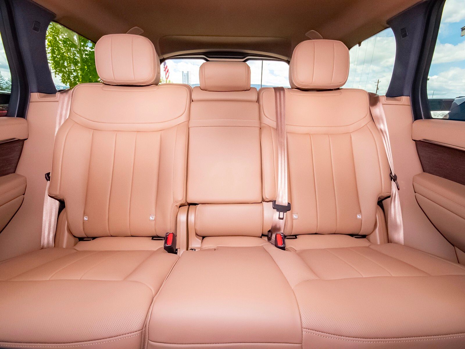 2025 Land Rover Range Rover SE photo 45