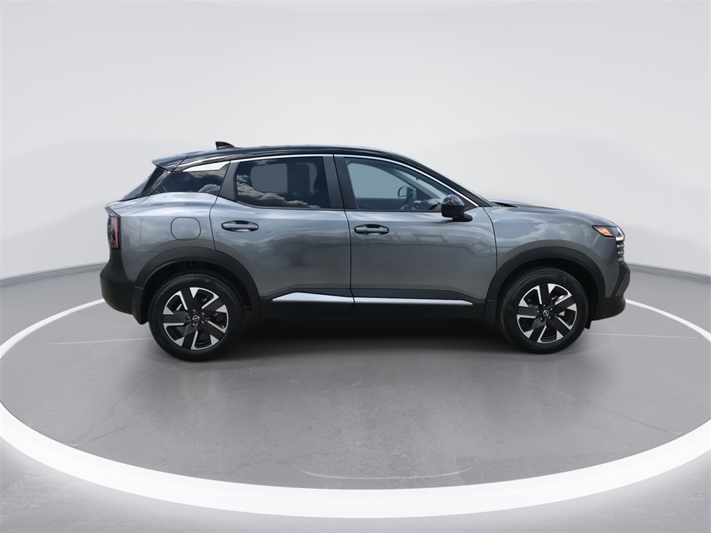 2025 Nissan Kicks SV photo 9
