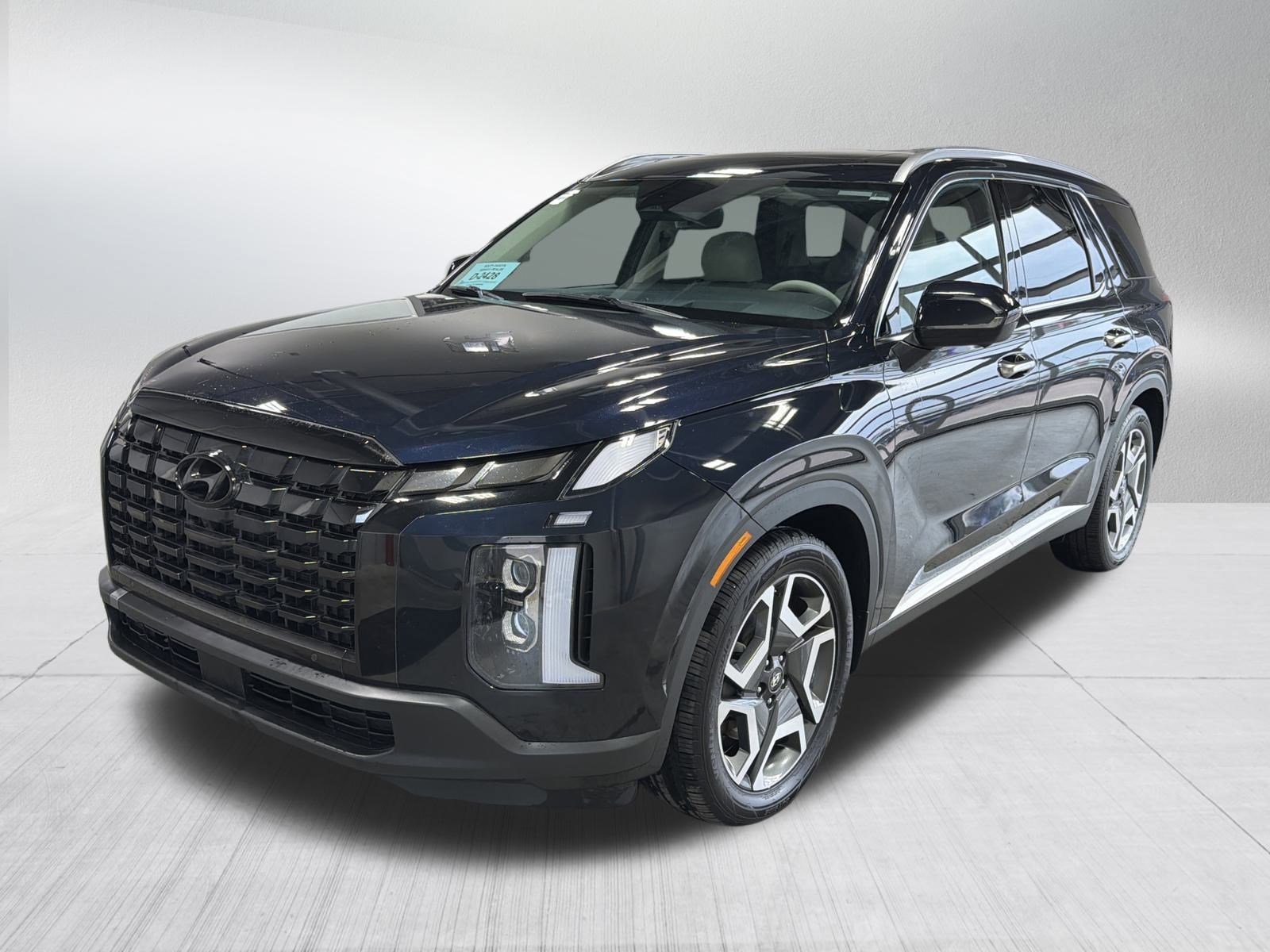2024 Hyundai Palisade Limited photo 2