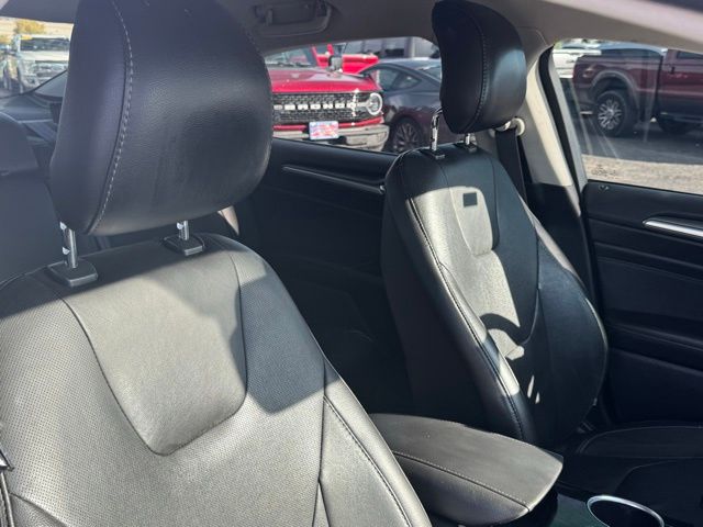 2013 Ford Fusion Titanium photo 23