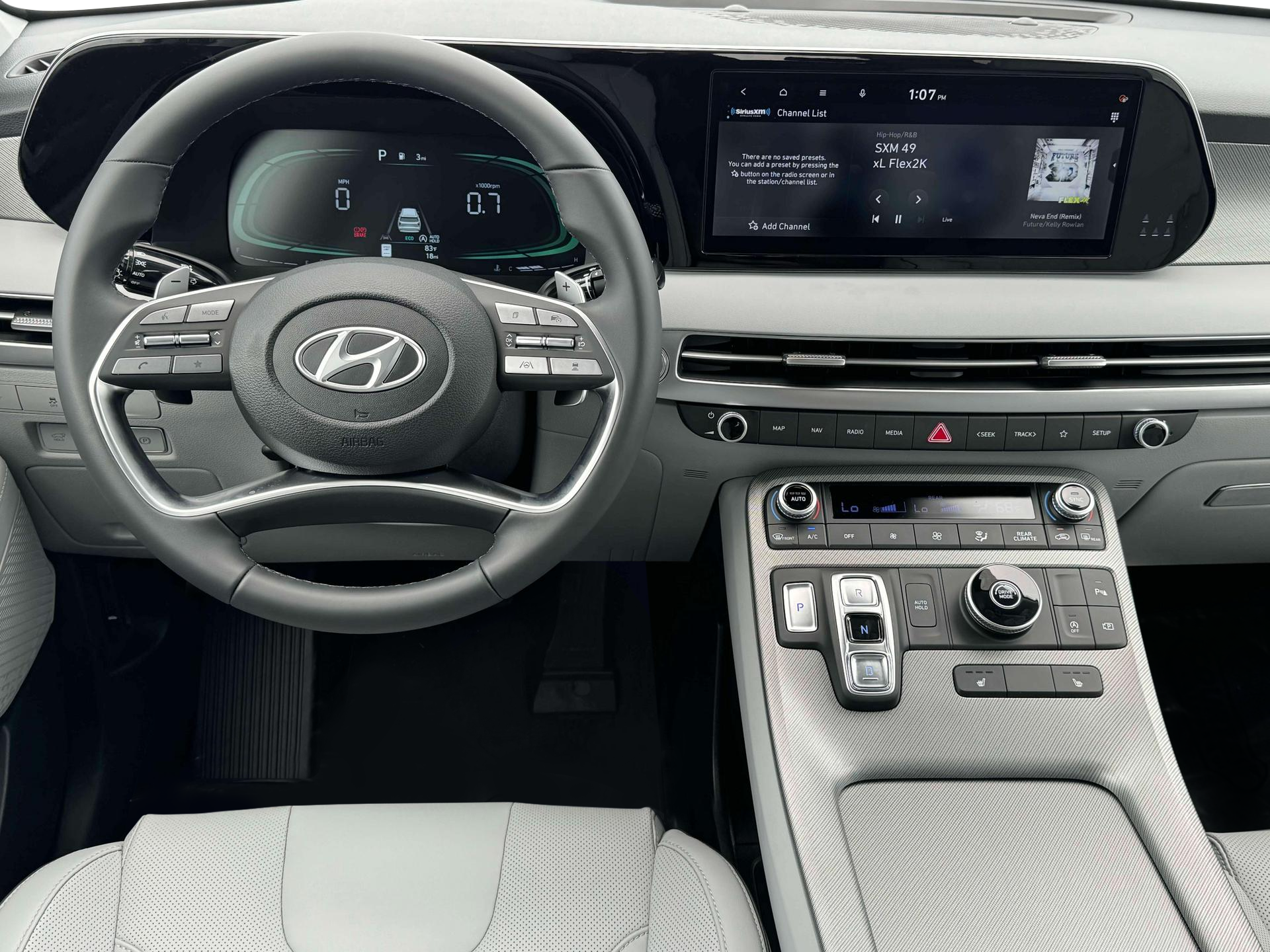 New 2025 White Hyundai SEL FWD image 17